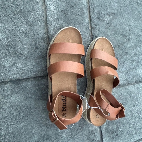 Mudd Tan Ankle Strap Sandal - Picture 4 of 4